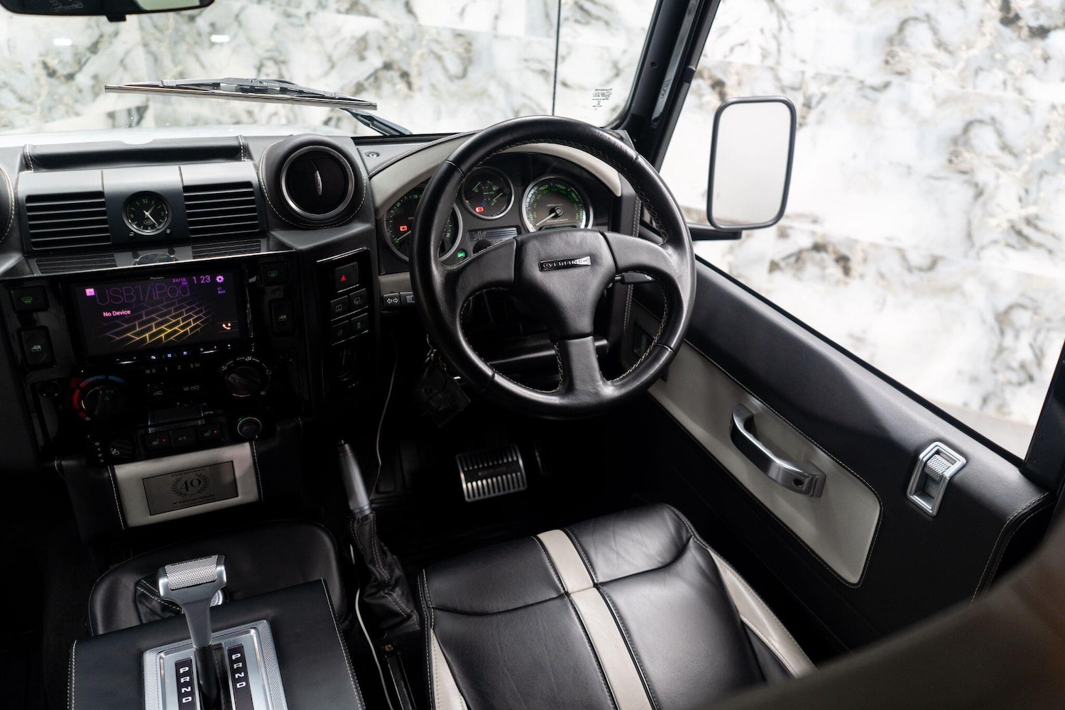 Used Land Rover Defender 90 for sale - 76388363: Photo 13