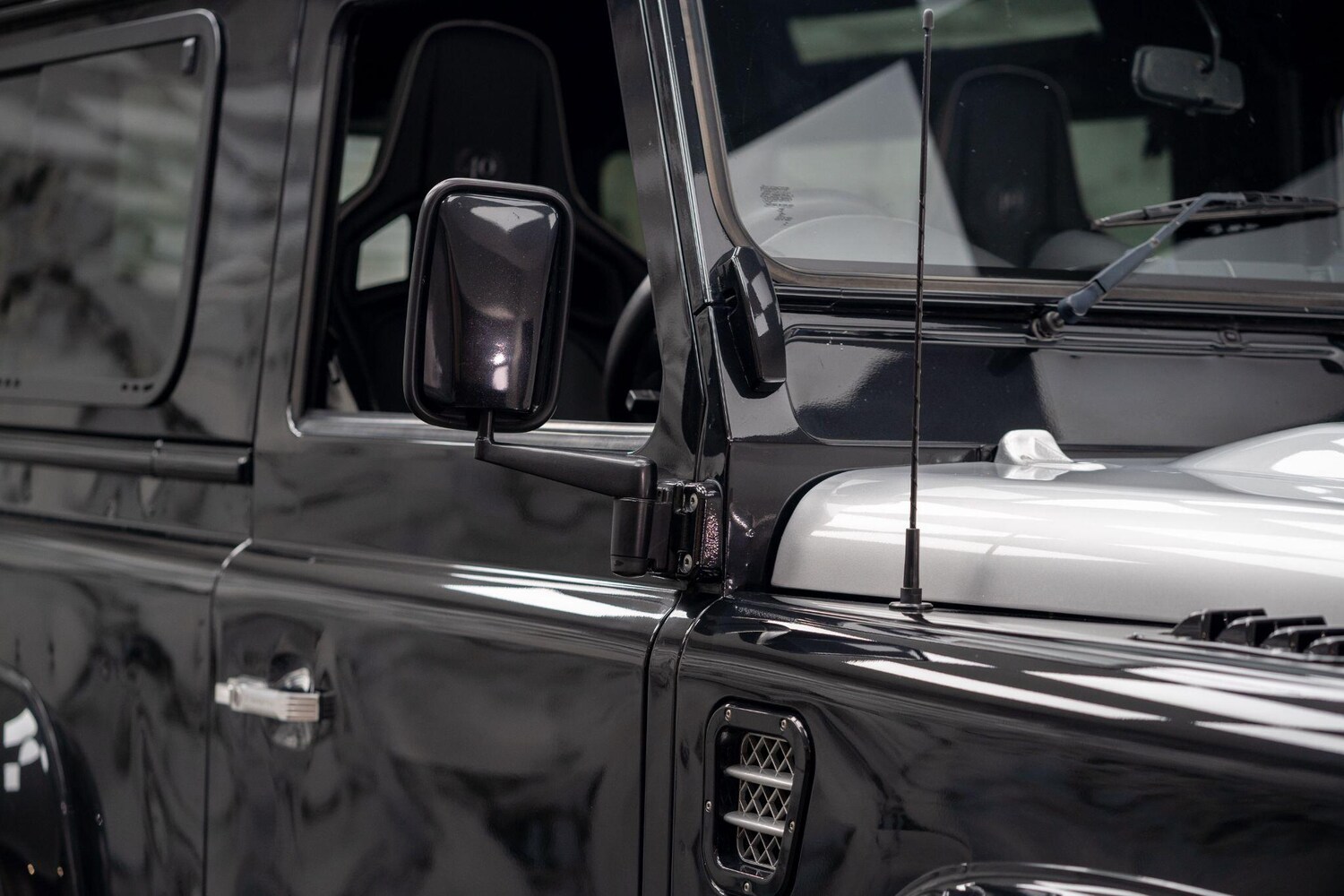 Used Land Rover Defender 90 for sale - 76388363: Photo 33