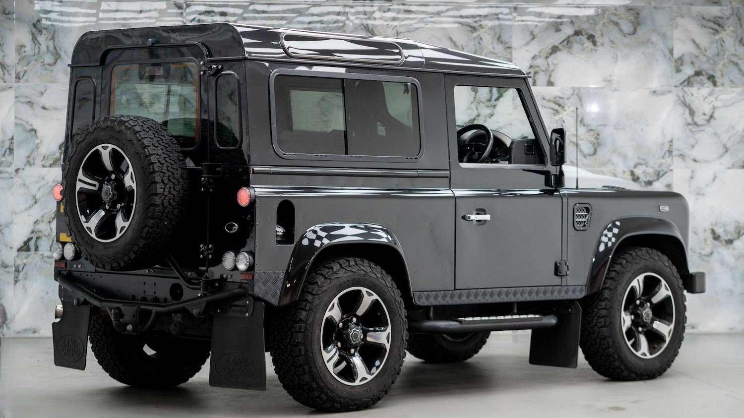 Used Land Rover Defender 90 for sale - 76388363: Photo 8