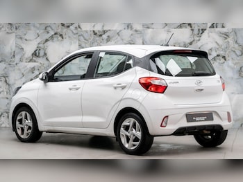 Used Hyundai i10 2021 for sale - 76935739: Photo
