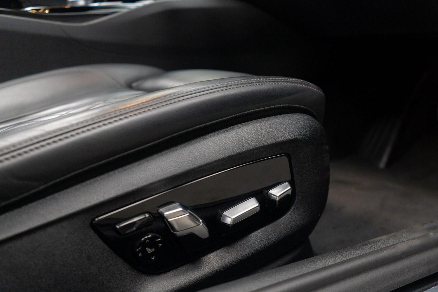 Used BMW 5 Series 2019 for sale - 76855833: Photo 42