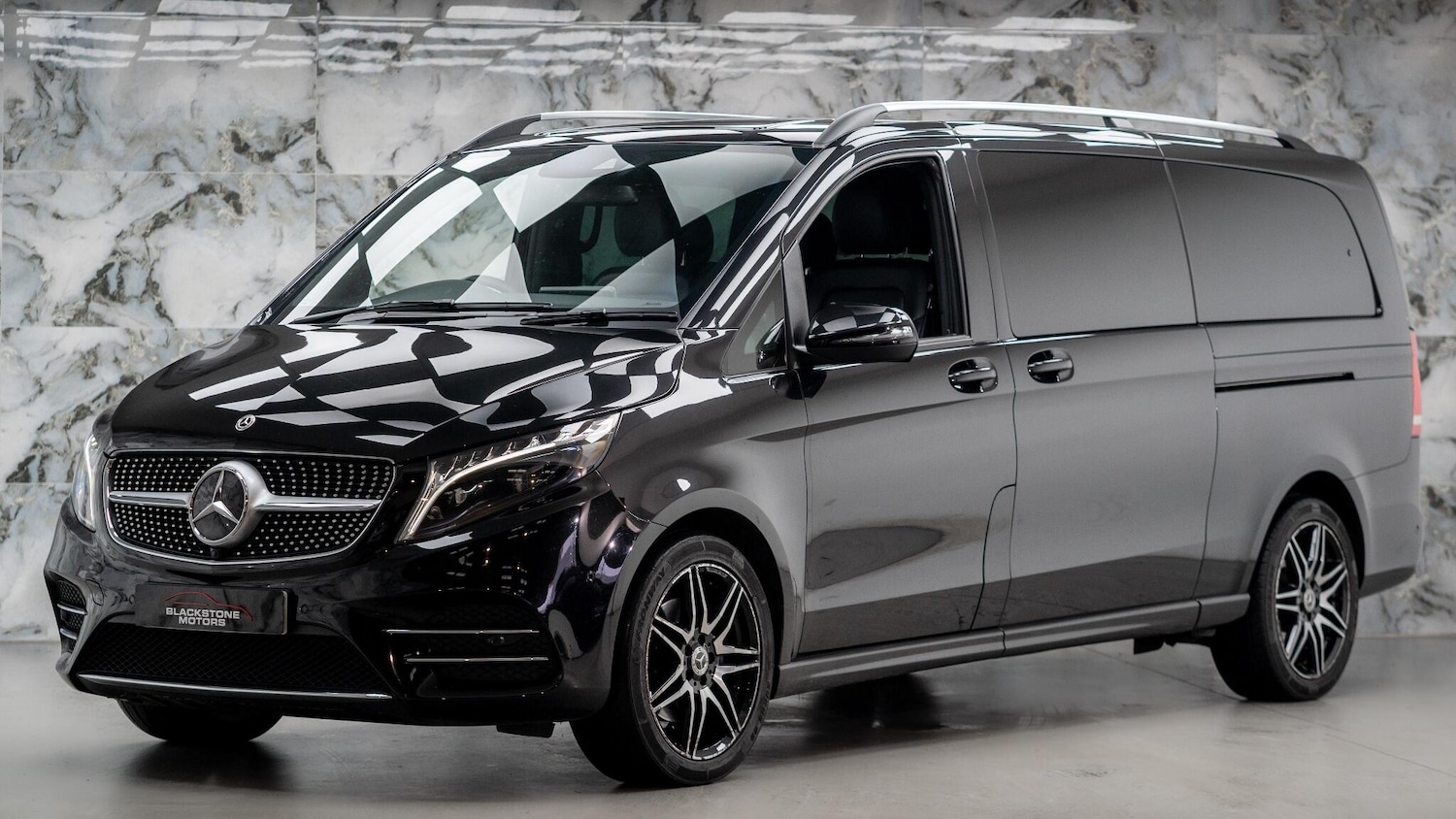 Used Mercedes-Benz V-Class 2022 for sale - 77175891: Photo 3