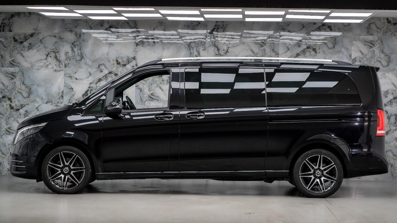 Used Mercedes-Benz V-Class 2022 for sale - 77175891: Photo 8