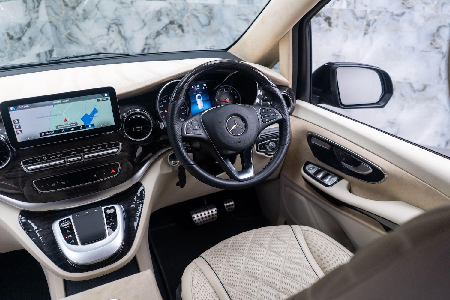 Used Mercedes-Benz V-Class 2022 for sale - 76399123: Photo 10