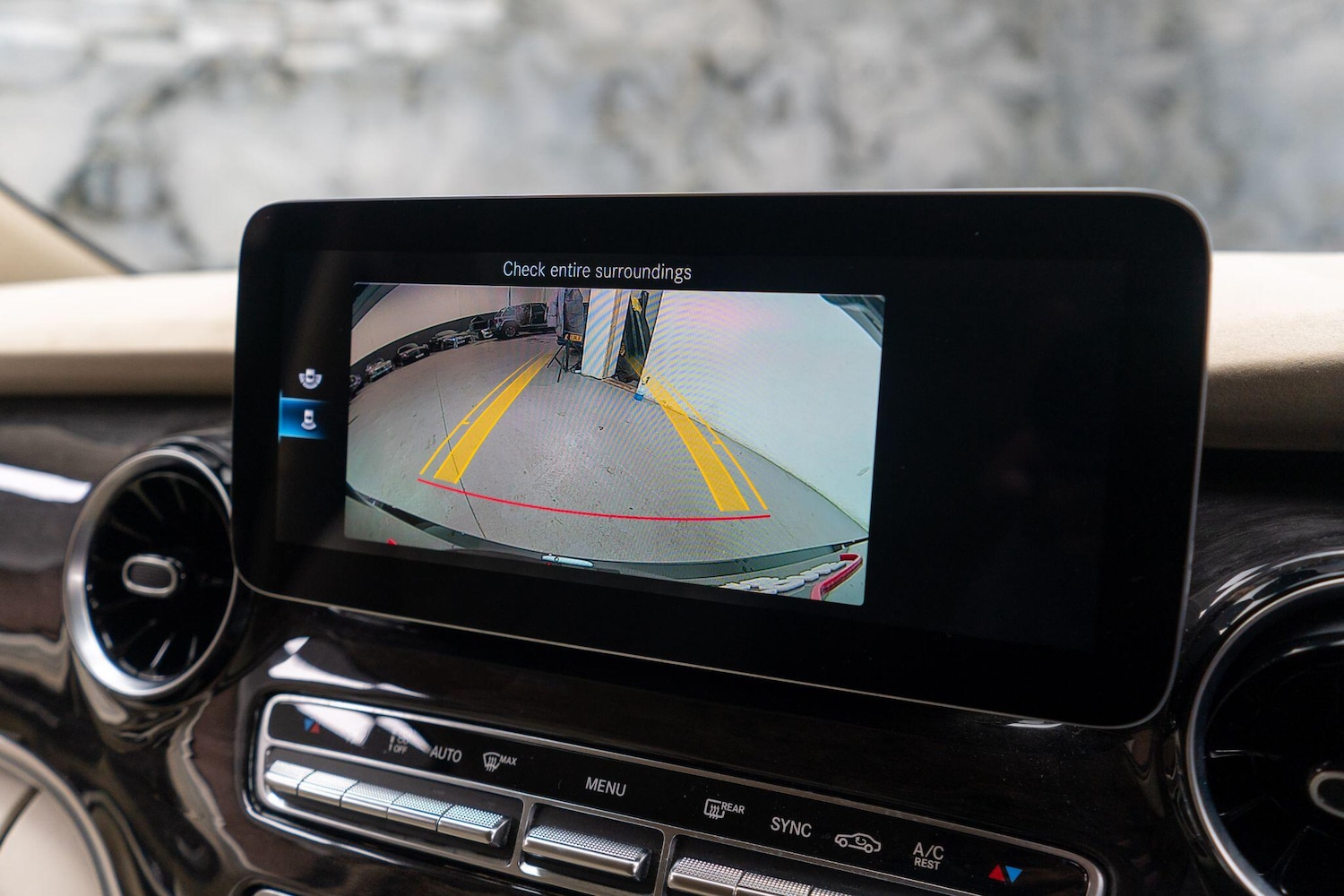 Used Mercedes-Benz V-Class 2022 for sale - 76399123: Photo 16