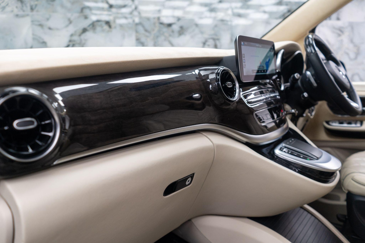 Used Mercedes-Benz V-Class 2022 for sale - 76399123: Photo 27