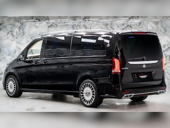 Used Mercedes-Benz V-Class 2022 for sale - 76399123: Photo