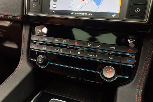 Used Jaguar F-Pace for sale - 76179698: Photo 25