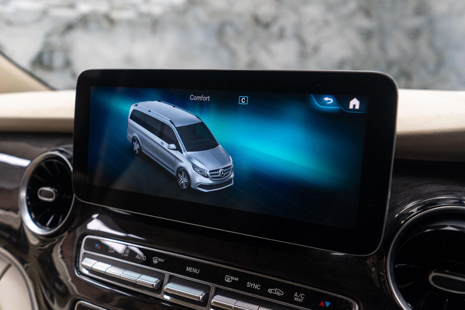 Used Mercedes-Benz V-Class 2022 for sale - 76992722: Photo 17