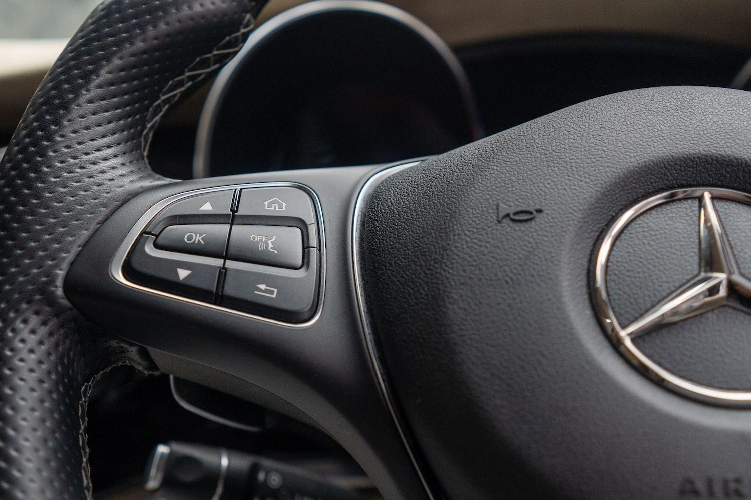 Used Mercedes-Benz V-Class 2022 for sale - 76992722: Photo 24