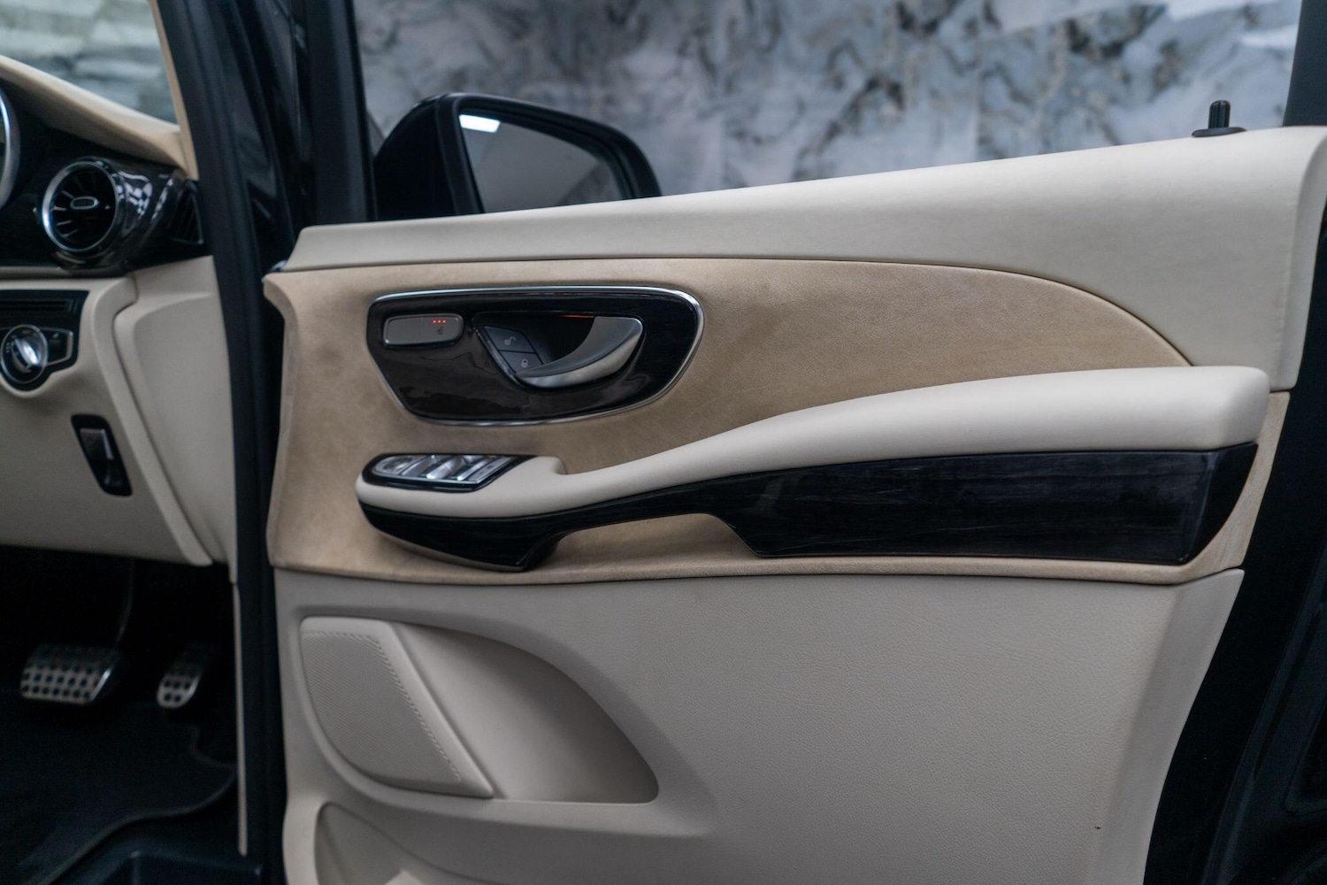 Used Mercedes-Benz V-Class 2022 for sale - 76992722: Photo 28