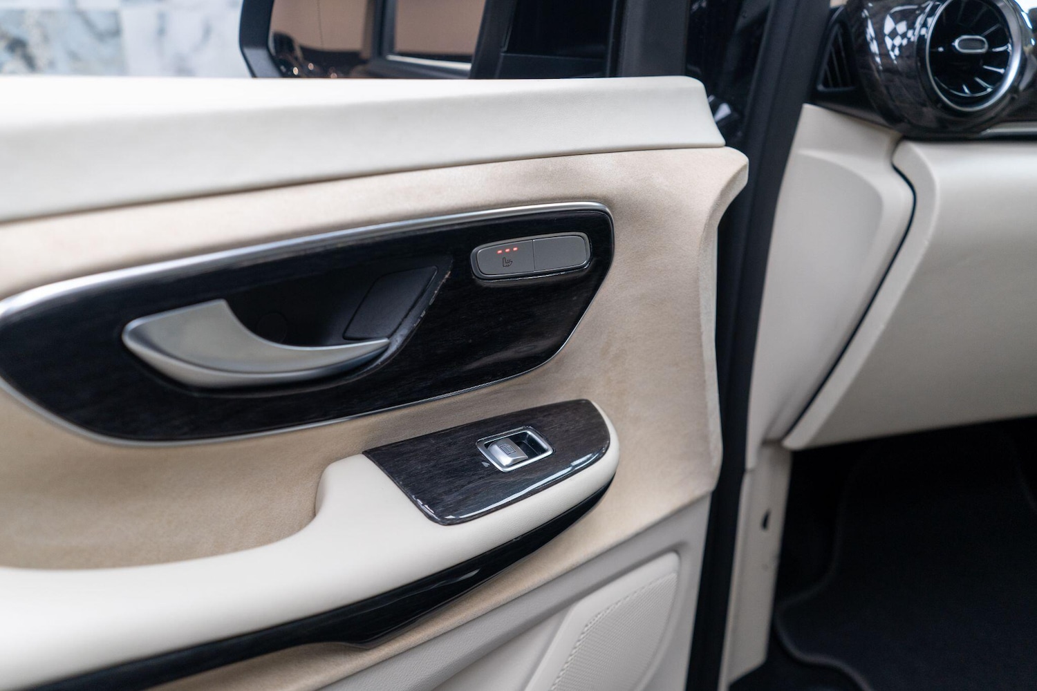 Used Mercedes-Benz V-Class 2022 for sale - 76992722: Photo 32