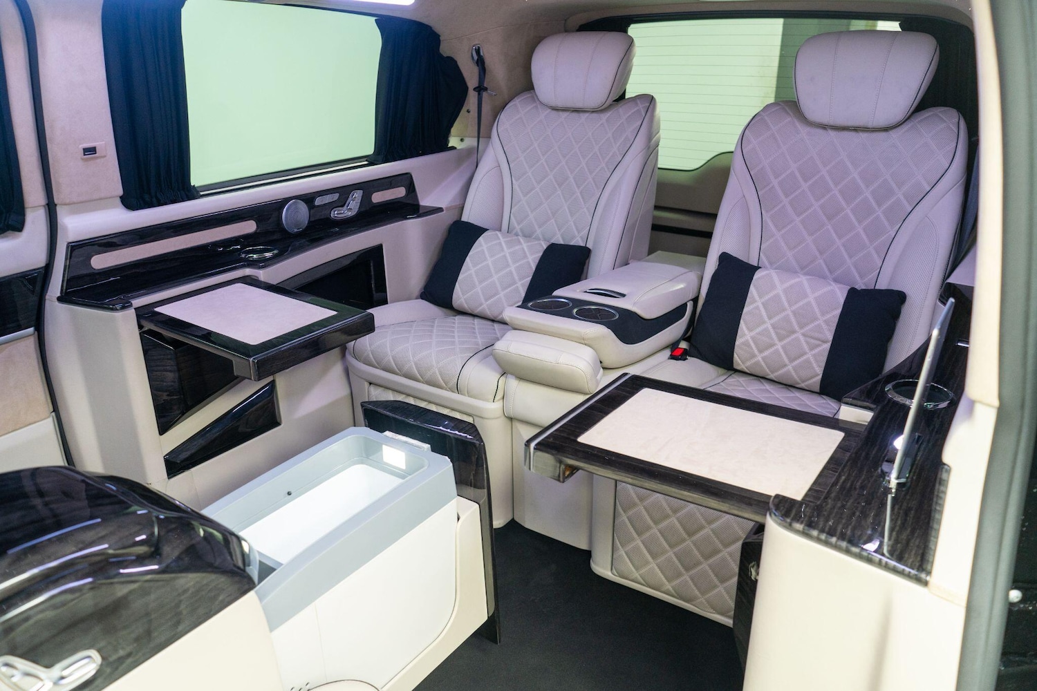 Used Mercedes-Benz V-Class 2022 for sale - 76992722: Photo 37