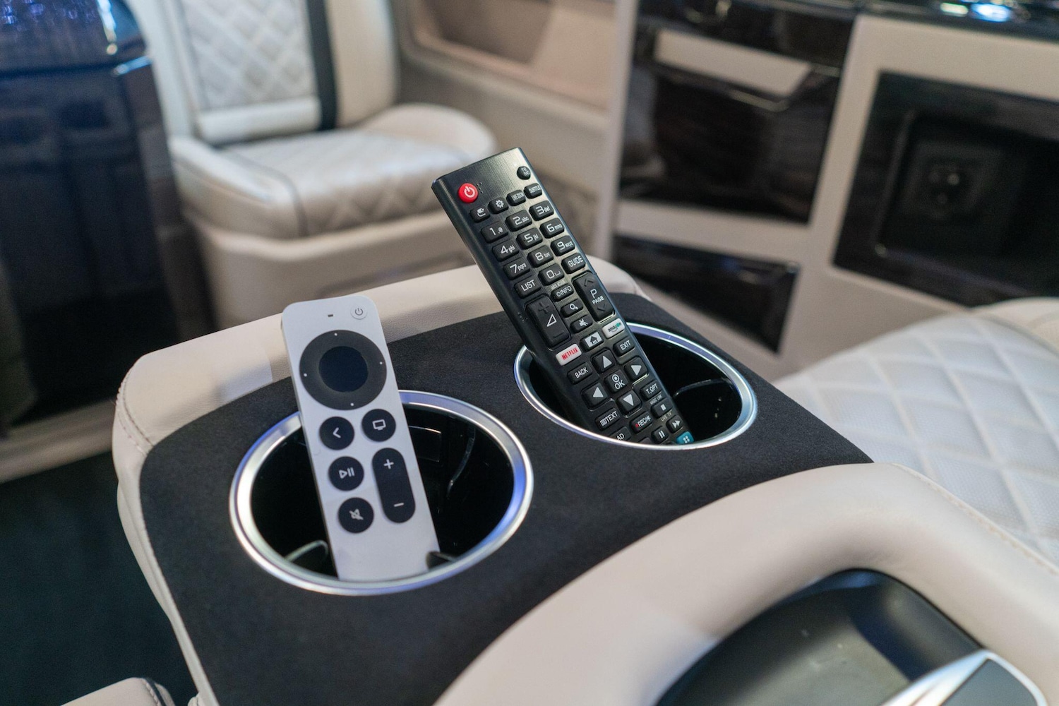 Used Mercedes-Benz V-Class 2022 for sale - 76992722: Photo 48