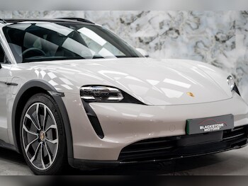 Used Porsche Taycan 2021 for sale - 77510358: Photo
