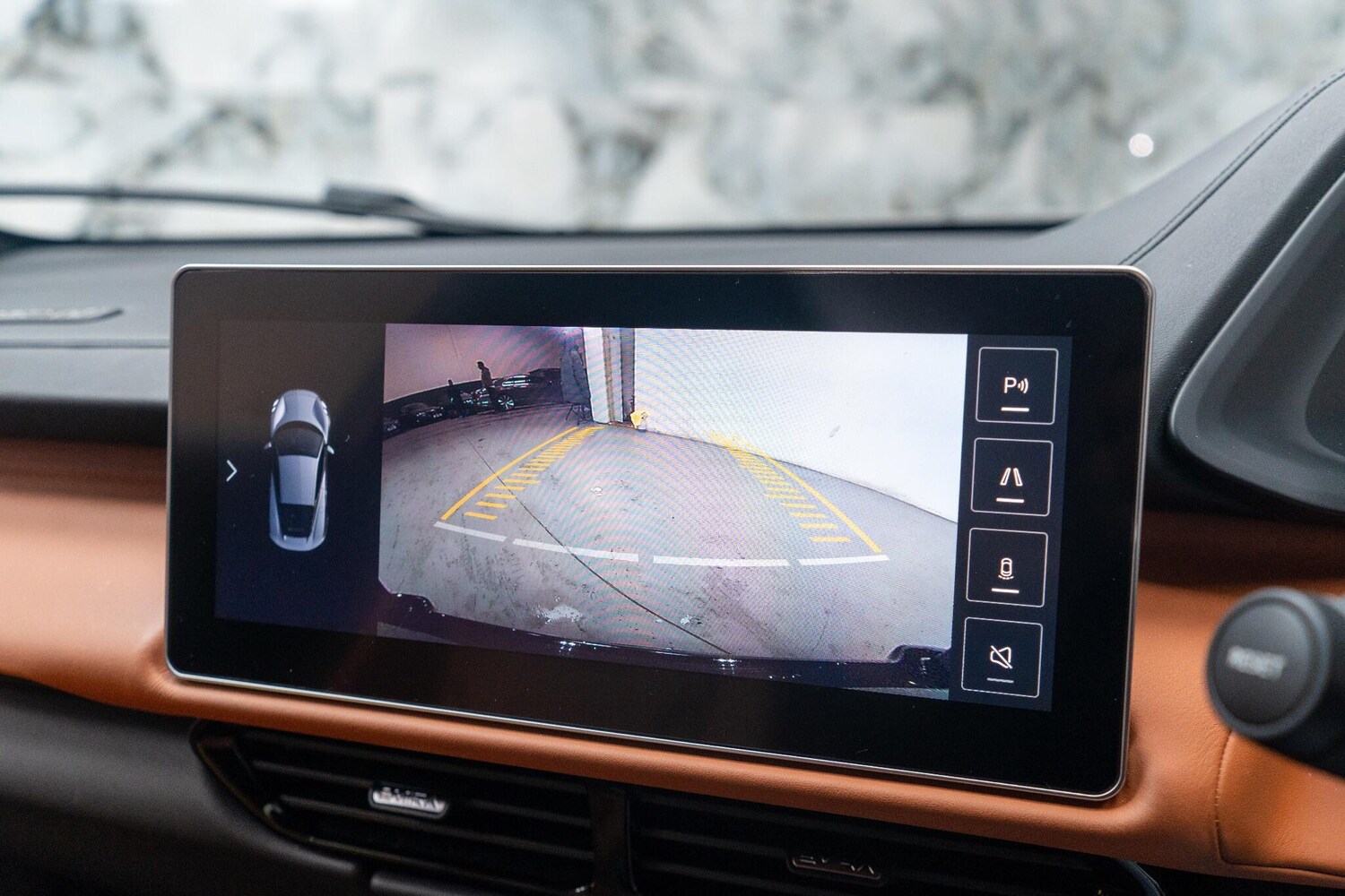 Used Lotus Emira for sale - 77344075: Photo 30