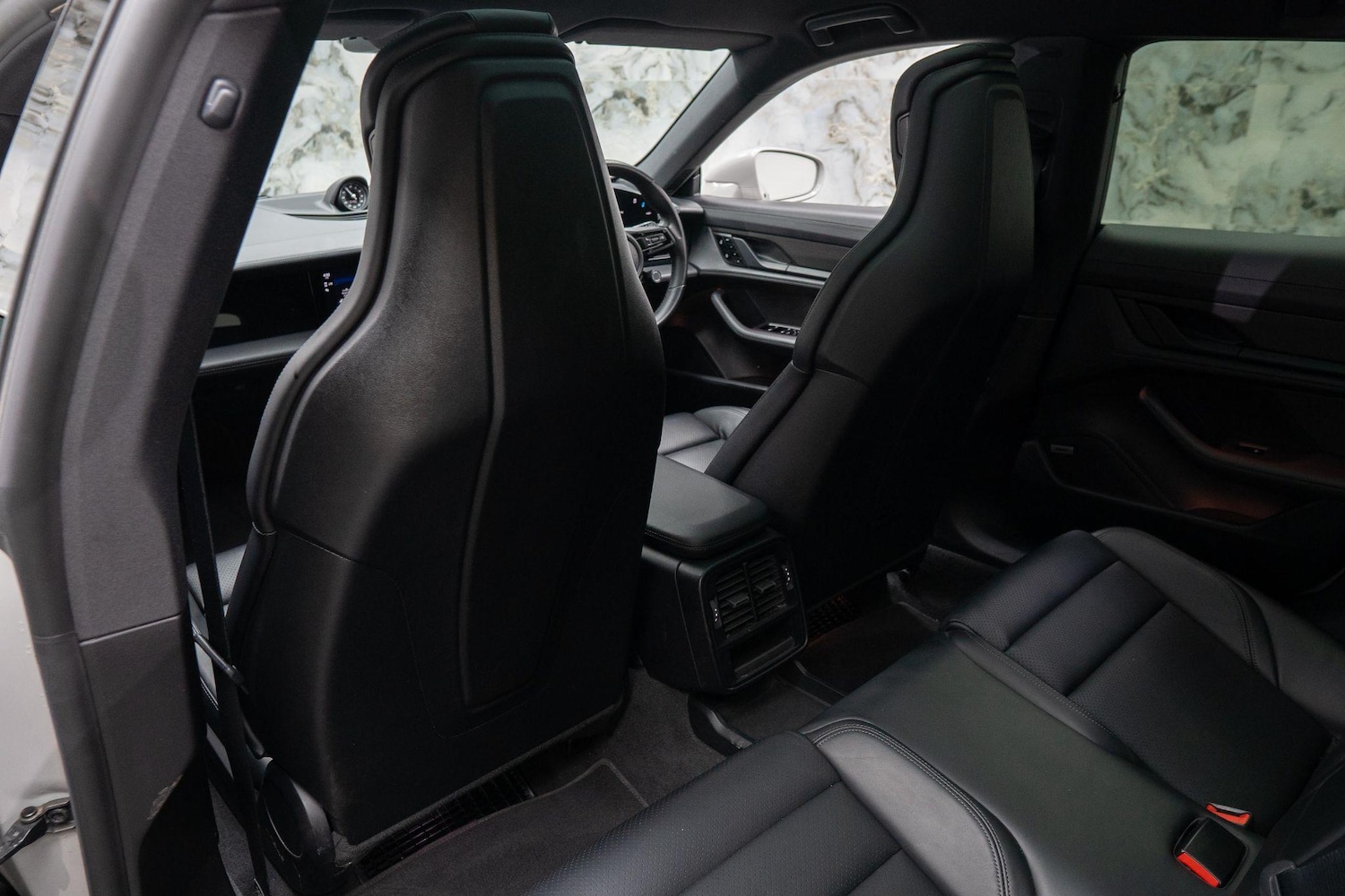 Used Porsche Taycan 2021 for sale - 77021039: Photo 17