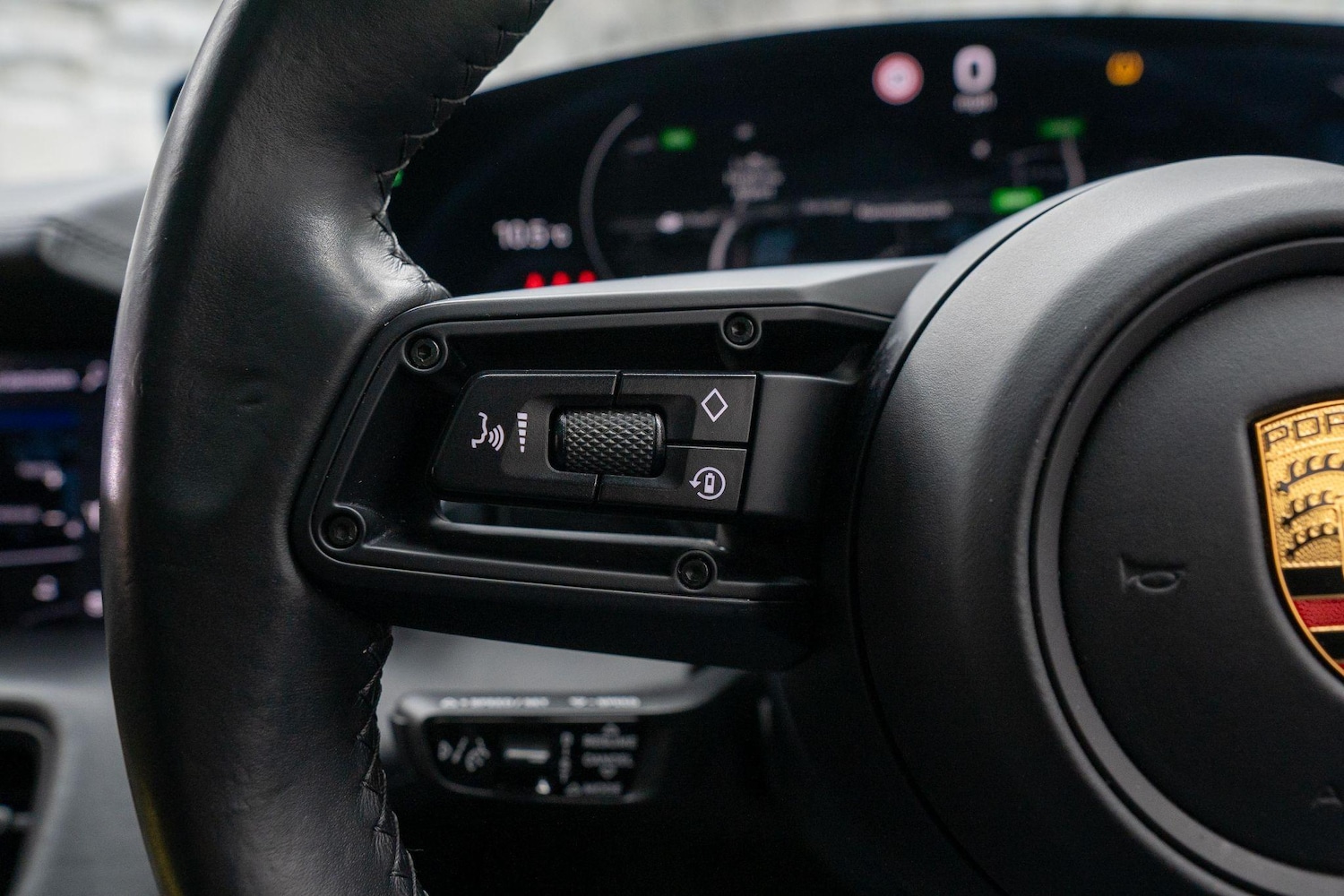 Used Porsche Taycan 2021 for sale - 77021039: Photo 27