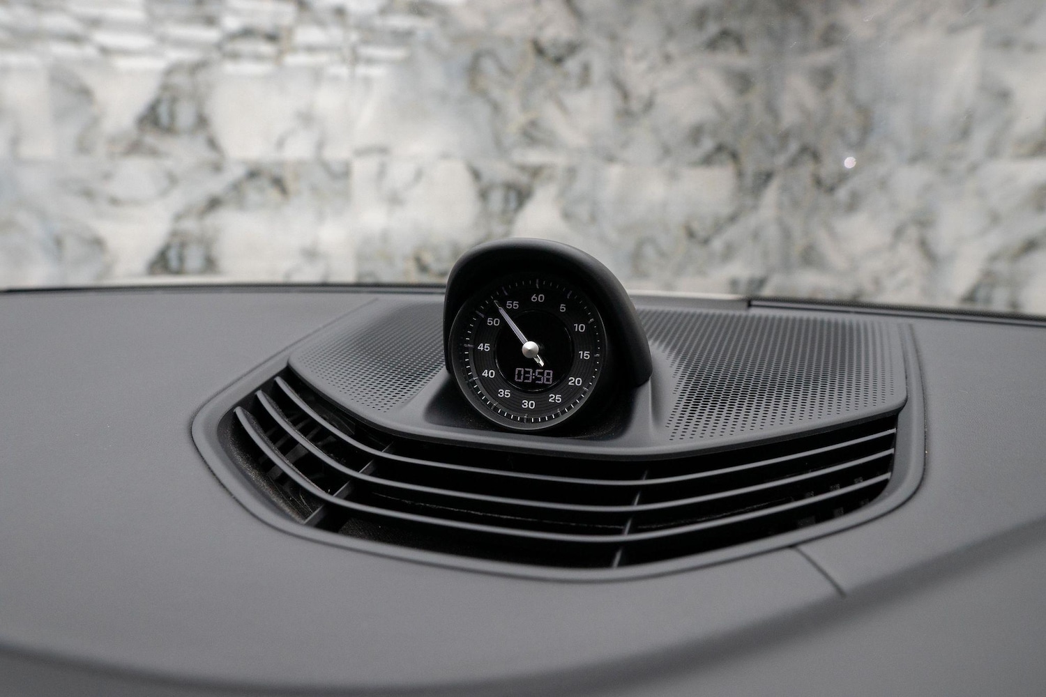 Used Porsche Taycan 2021 for sale - 77021039: Photo 31