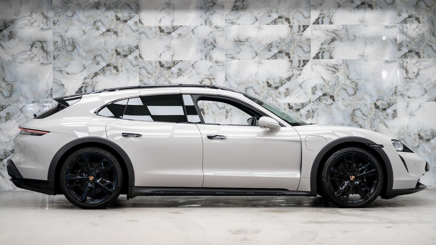 Used Porsche Taycan 2021 for sale - 77021039: Photo 7