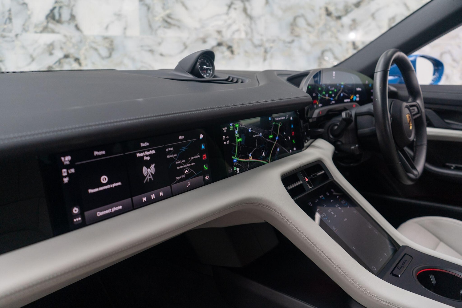 Used Porsche Taycan for sale - 76572781: Photo 2