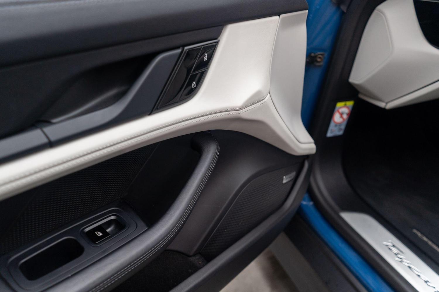 Used Porsche Taycan for sale - 76572781: Photo 39