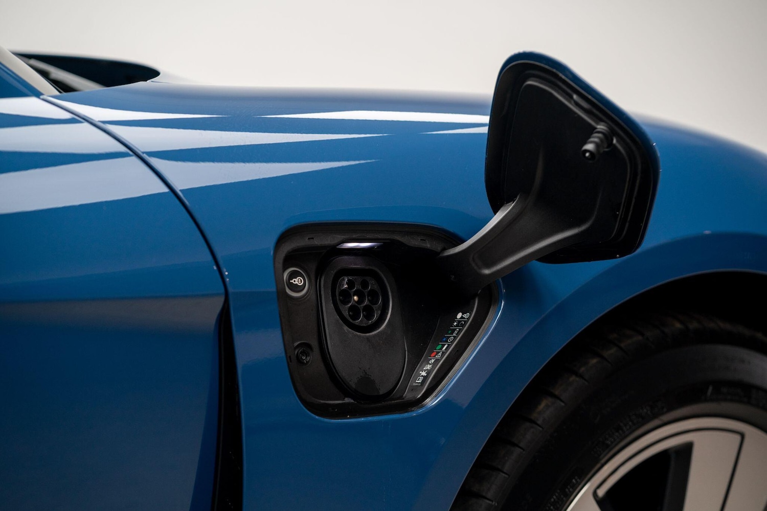 Used Porsche Taycan for sale - 76572781: Photo 44