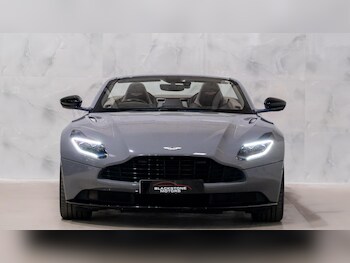Used Aston Martin DB11 2018 for sale - 78347918: Photo