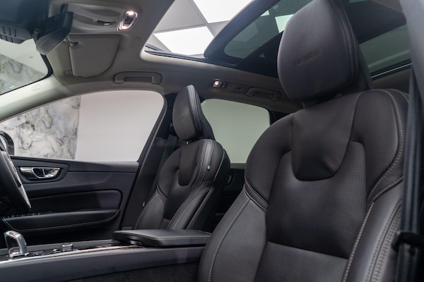 Used Volvo XC60 2018 for sale - 75478030: Photo 16