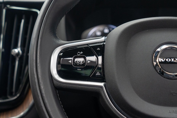 Used Volvo XC60 2018 for sale - 75478030: Photo 32