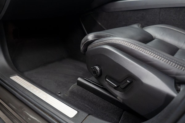 Used Volvo XC60 2018 for sale - 75478030: Photo 37