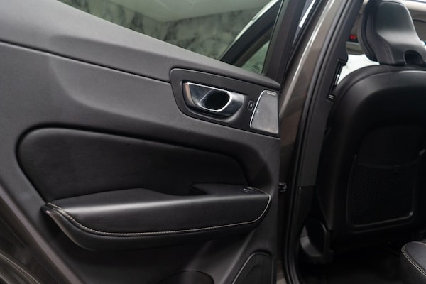 Used Volvo XC60 2018 for sale - 75478030: Photo 40