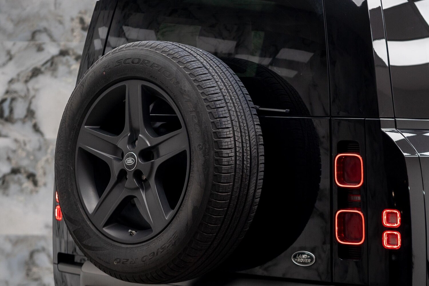 Used Land Rover Defender 2021 for sale - 77456388: Photo 10