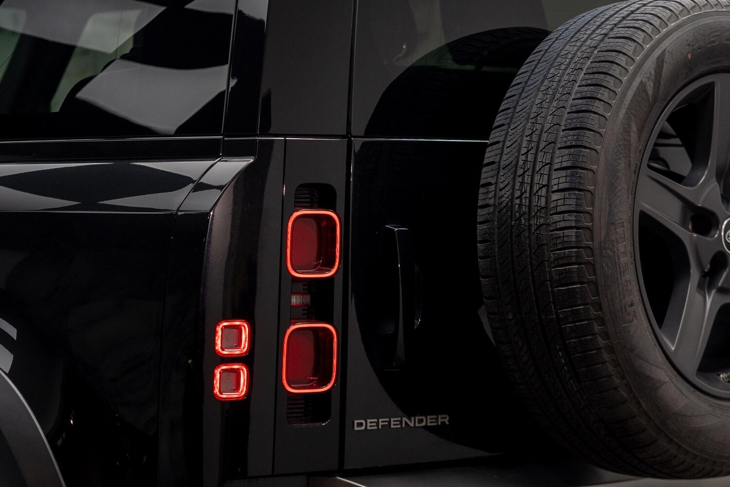 Used Land Rover Defender 2021 for sale - 77456388: Photo 14