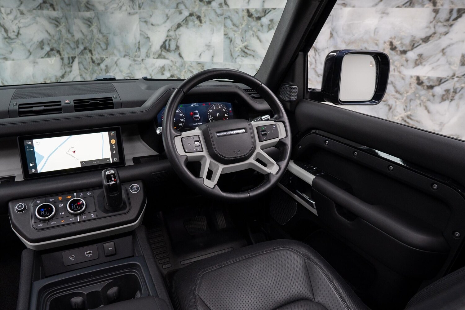 Used Land Rover Defender 2021 for sale - 77456388: Photo 42