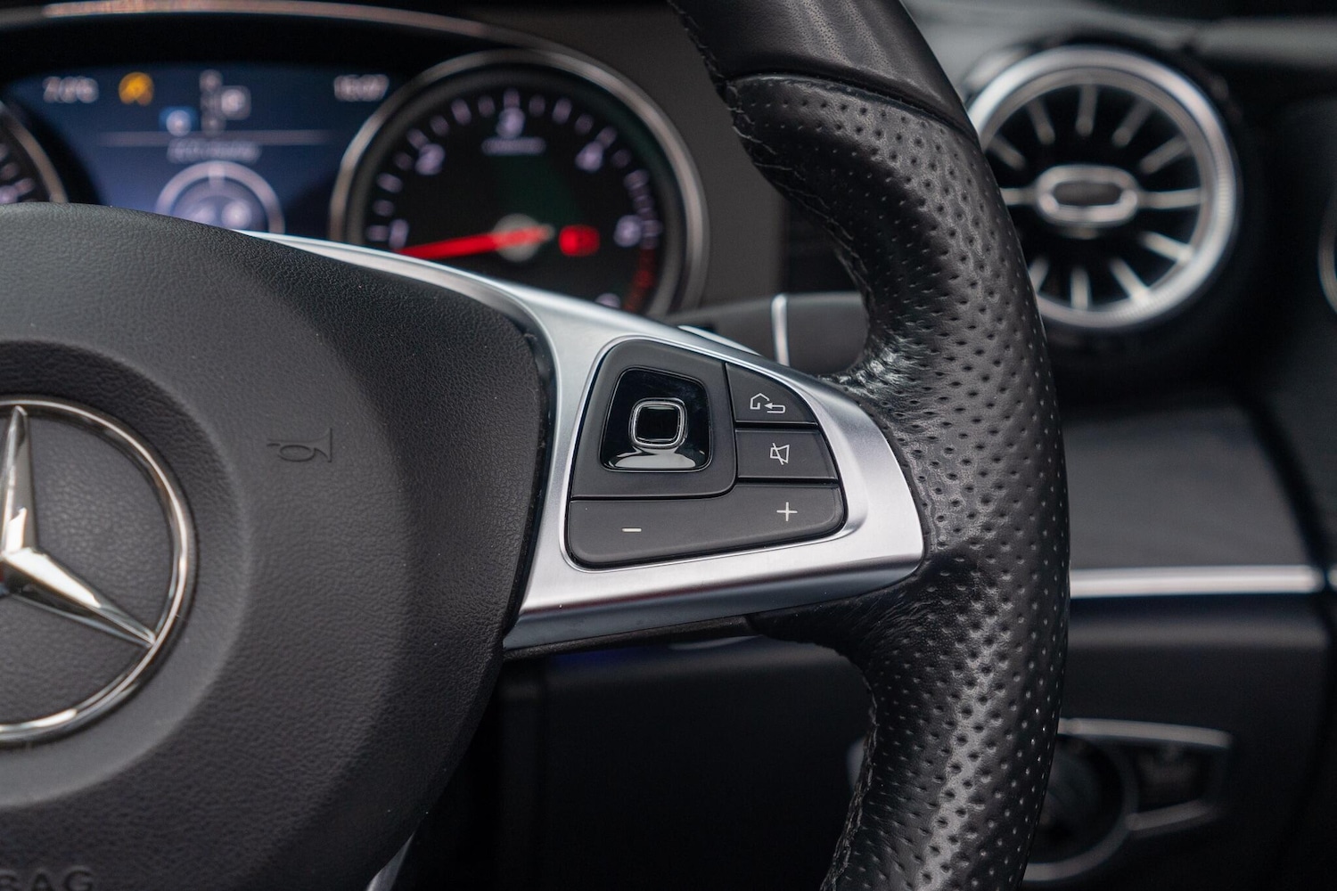 Used Mercedes-Benz E Class 2018 for sale - 77120780: Photo 29