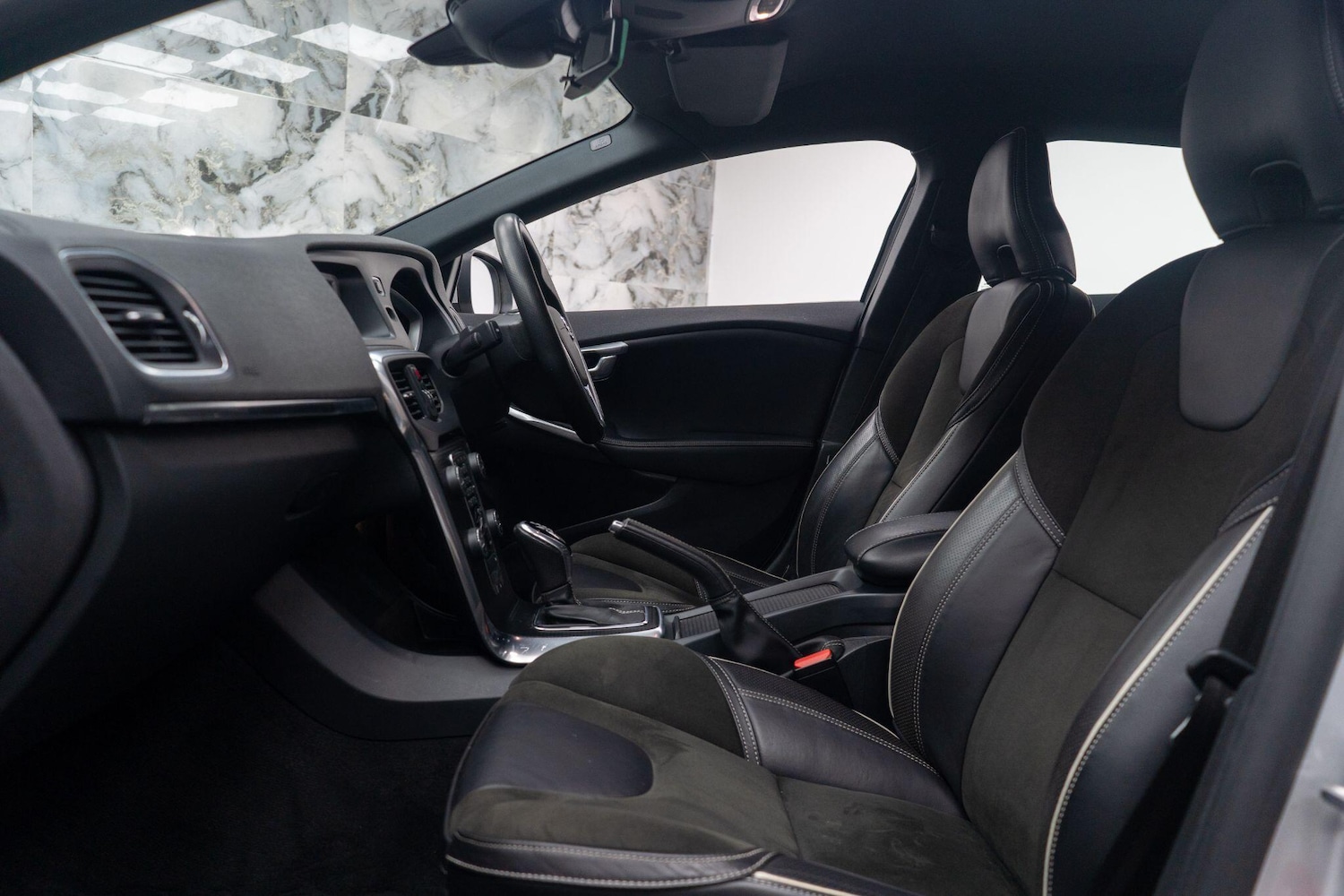 Used Volvo V40 for sale - 77671022: Photo 13