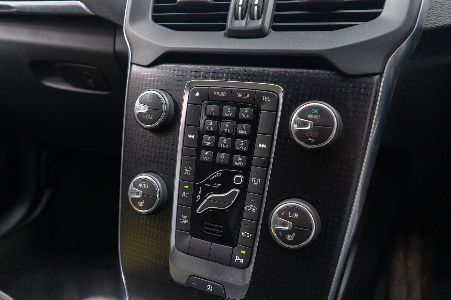 Used Volvo V40 for sale - 77671022: Photo 19