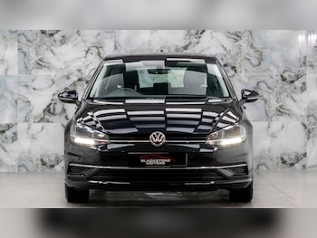 Used Volkswagen Golf 2017 for sale - 76667366: Photo
