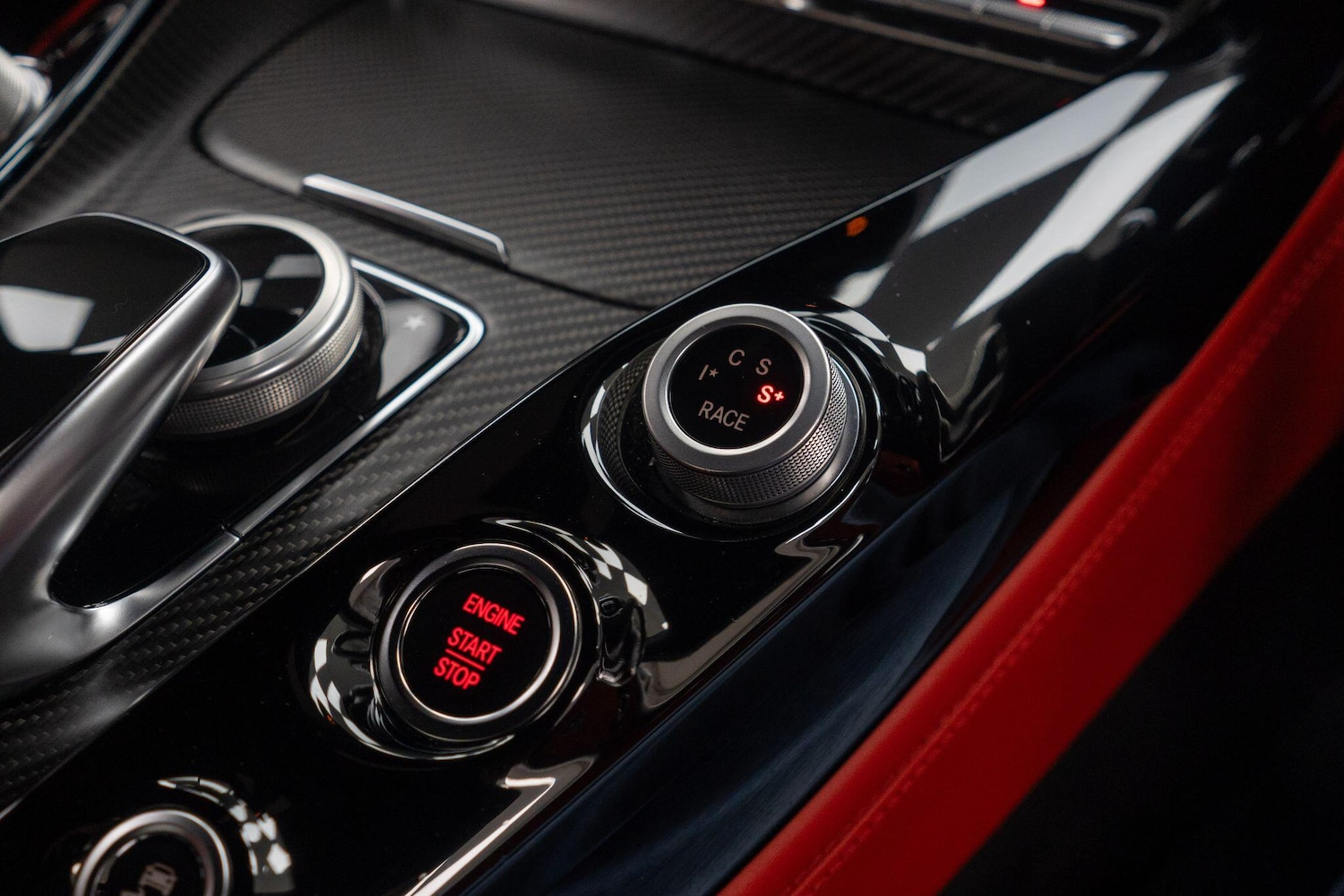 Used Mercedes-Benz AMG GT 2015 for sale - 76992428: Photo 20