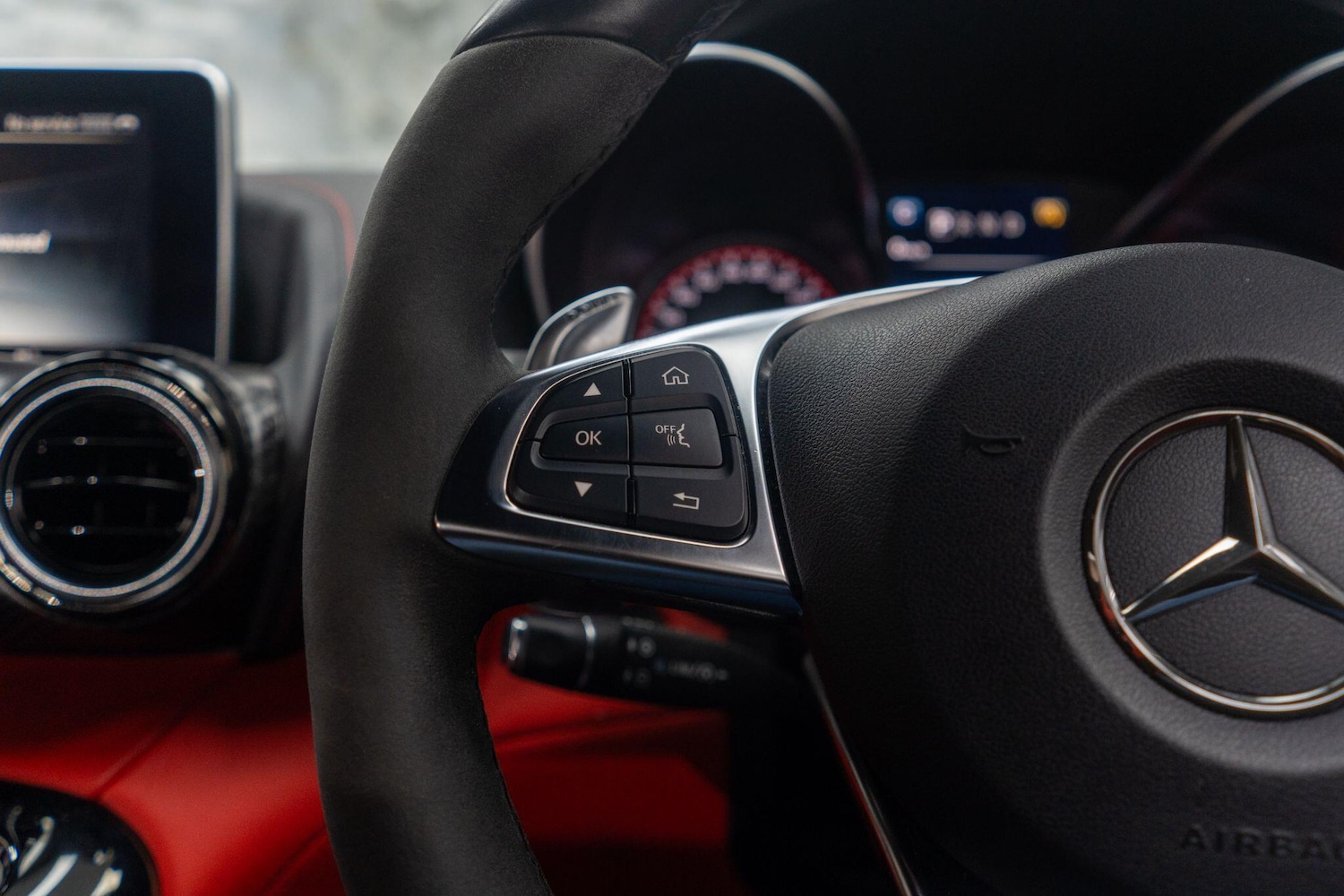 Used Mercedes-Benz AMG GT 2015 for sale - 76992428: Photo 24