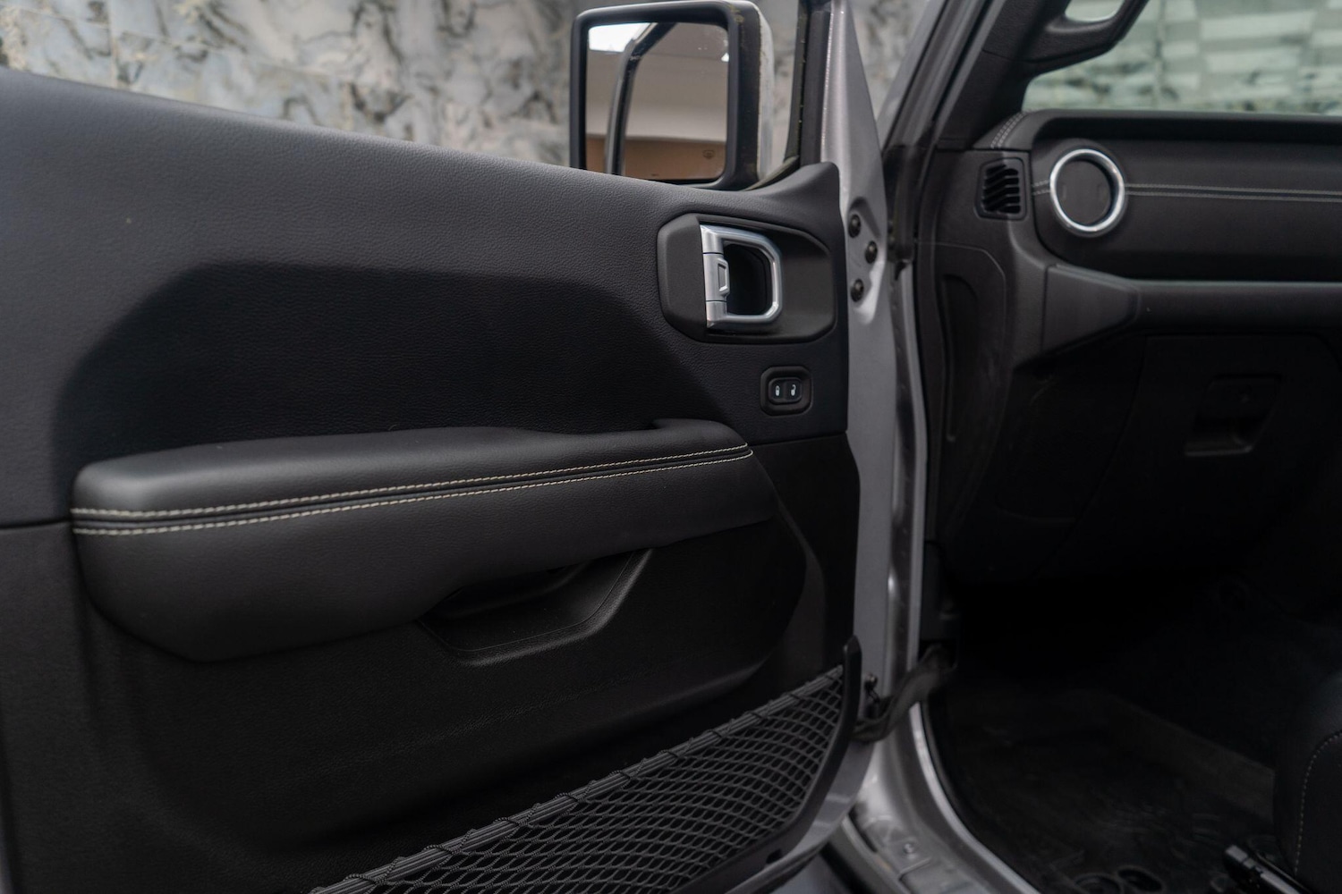 Used Jeep Wrangler 2019 for sale - 76388361: Photo 35