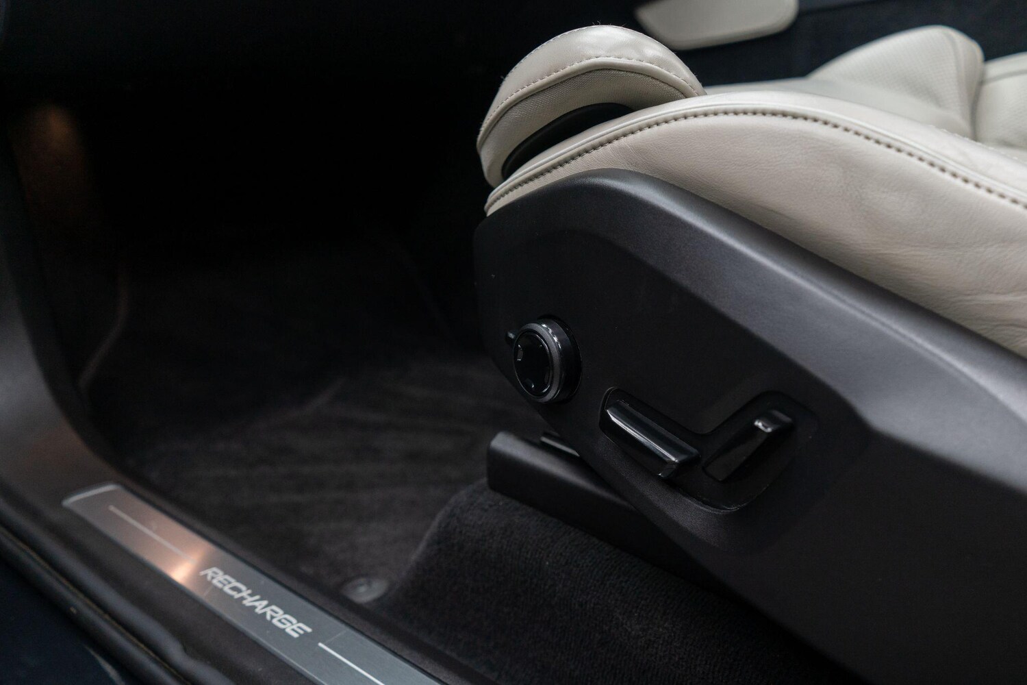 Used Volvo XC90 2021 for sale - 76388891: Photo 35