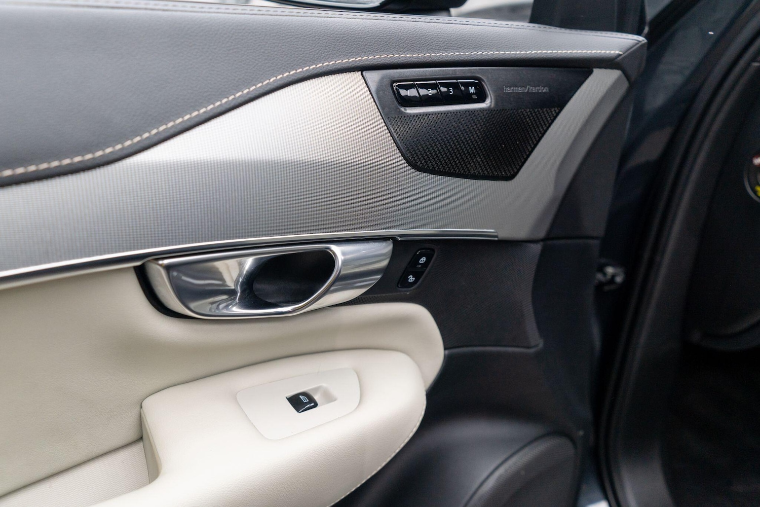 Used Volvo XC90 2021 for sale - 76388891: Photo 37