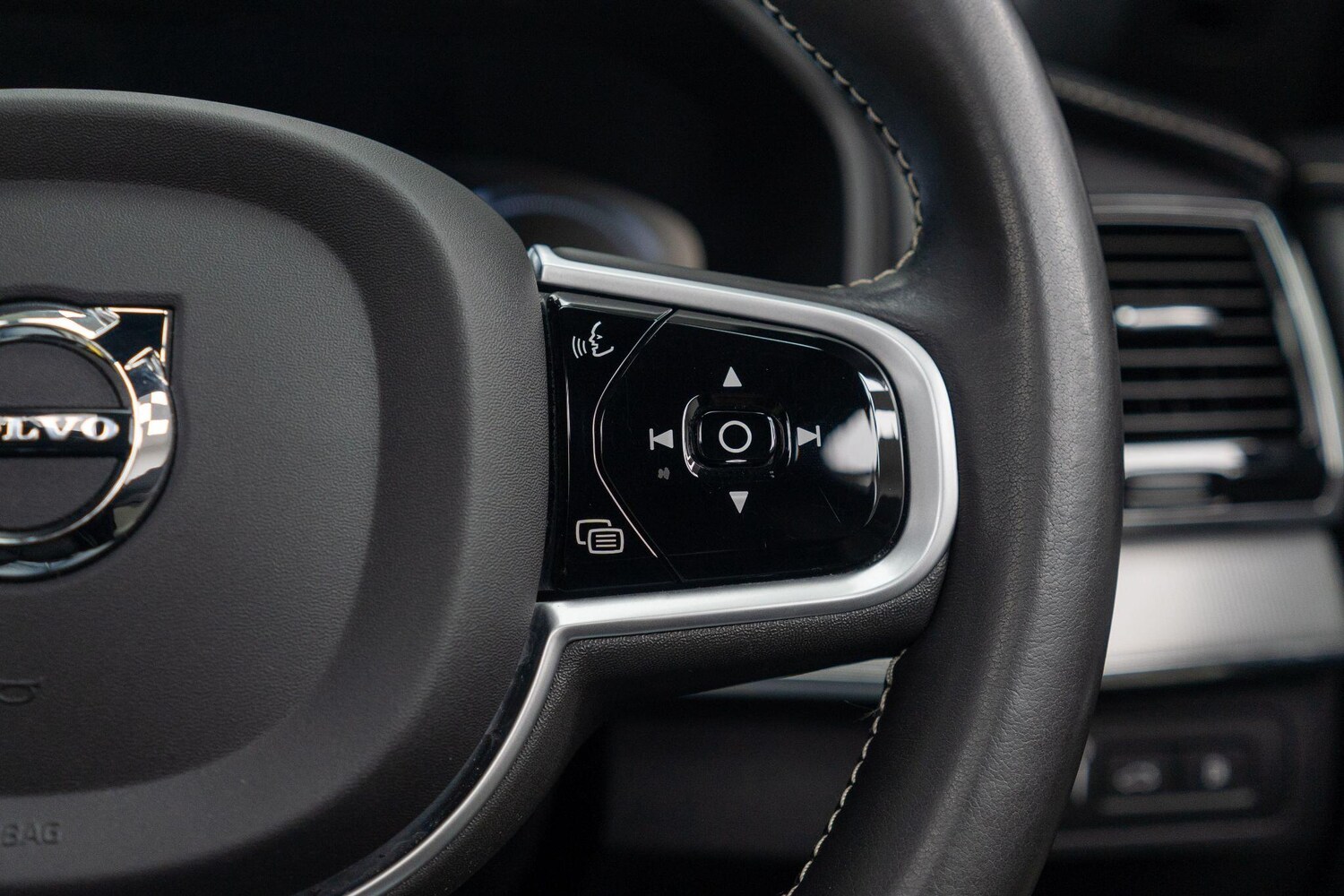 Used Volvo XC90 2021 for sale - 76388891: Photo 42