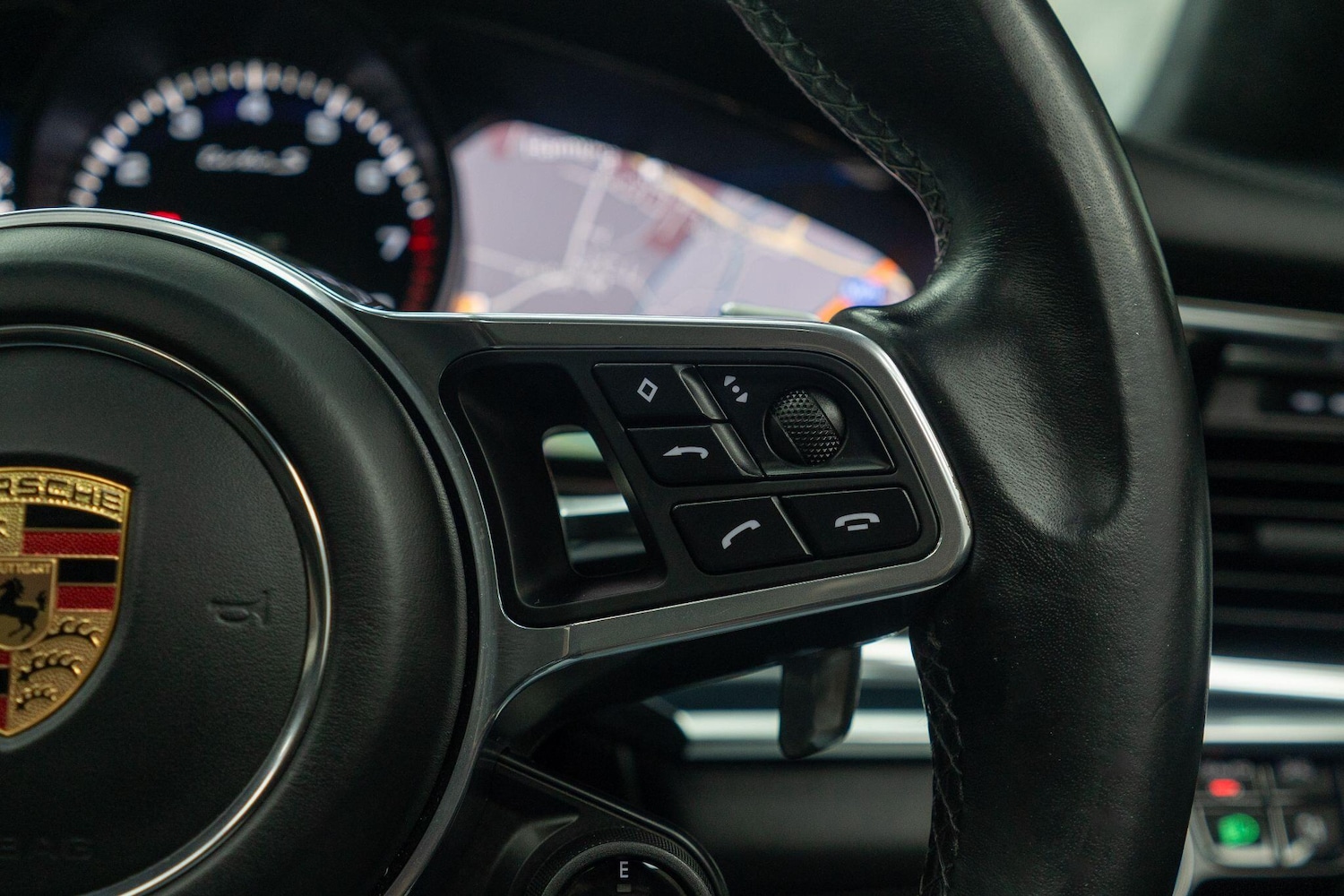 Used Porsche Panamera 2018 for sale - 76671401: Photo 36