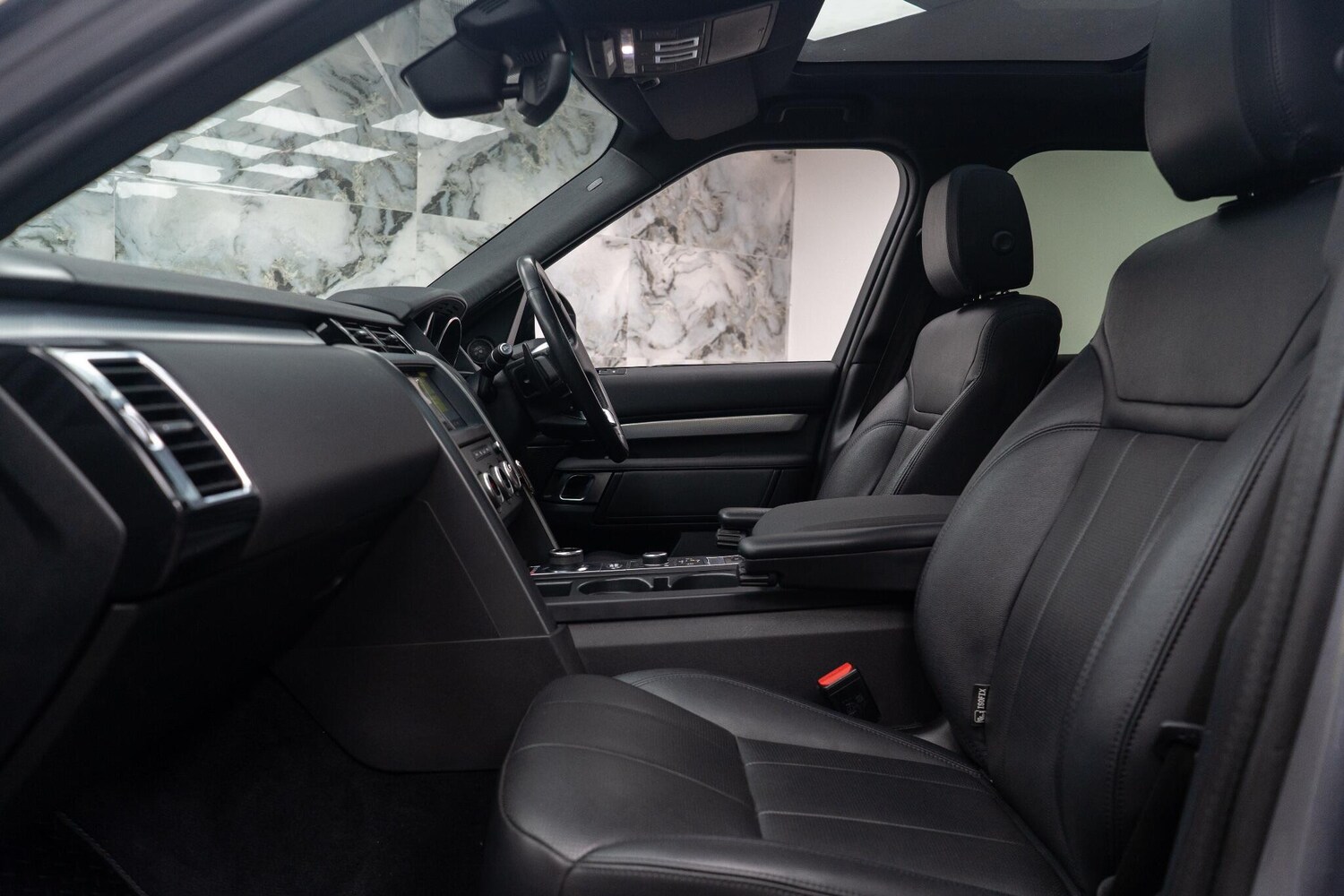 Used Land Rover Discovery 2020 for sale - 77468037: Photo 31