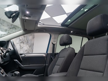 Used Volkswagen Touran 2021 for sale - 75477494: Photo