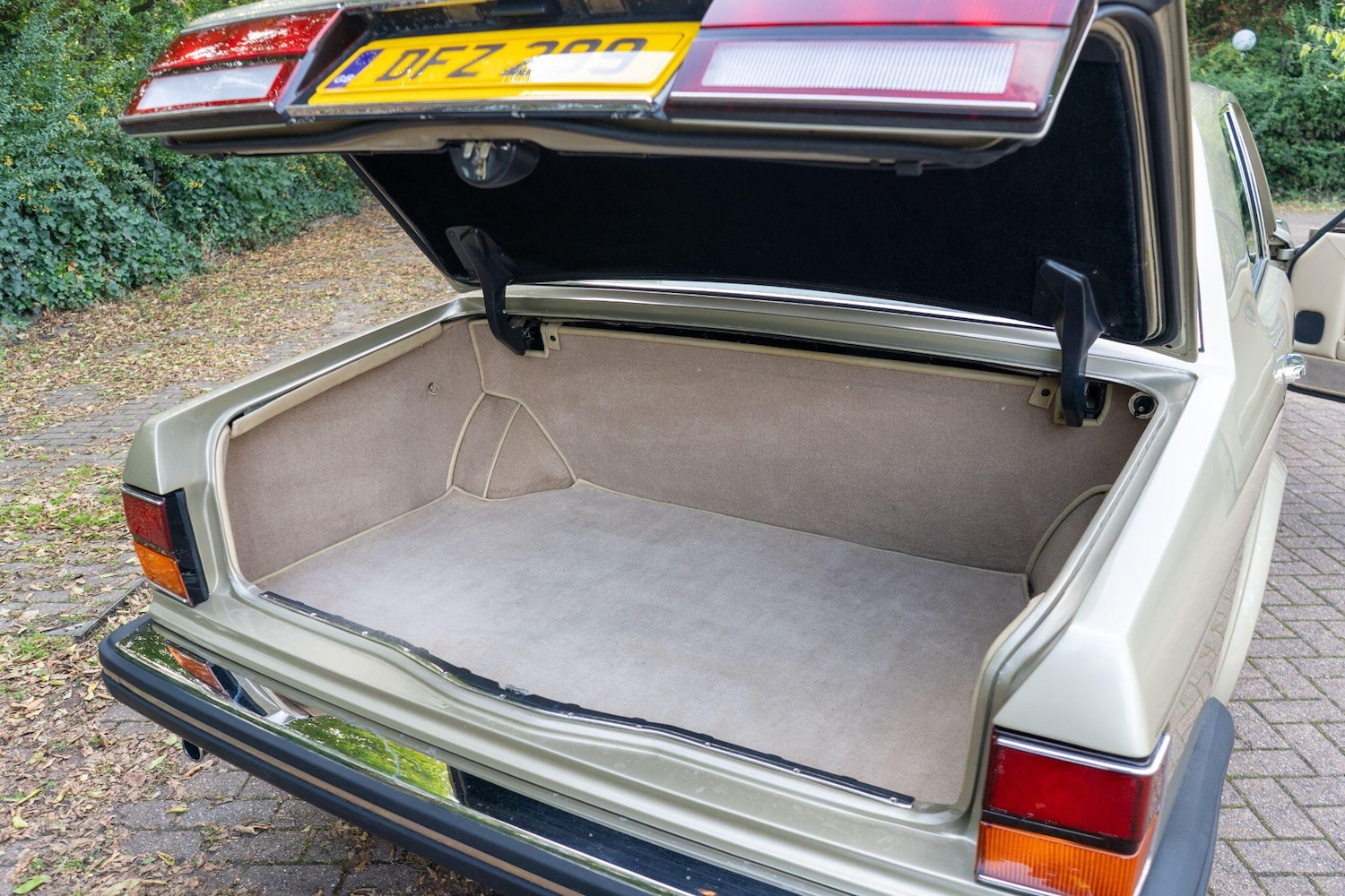 Used Rolls-Royce Silver Spirit for sale - 76714625: Photo 50