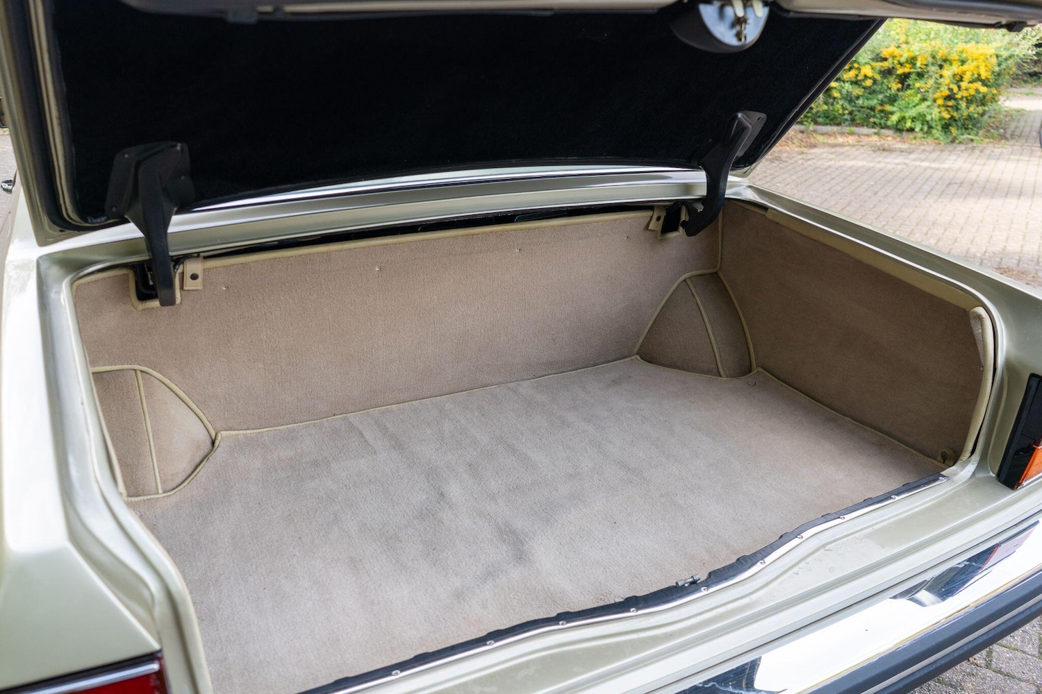 Used Rolls-Royce Silver Spirit for sale - 76714625: Photo 62